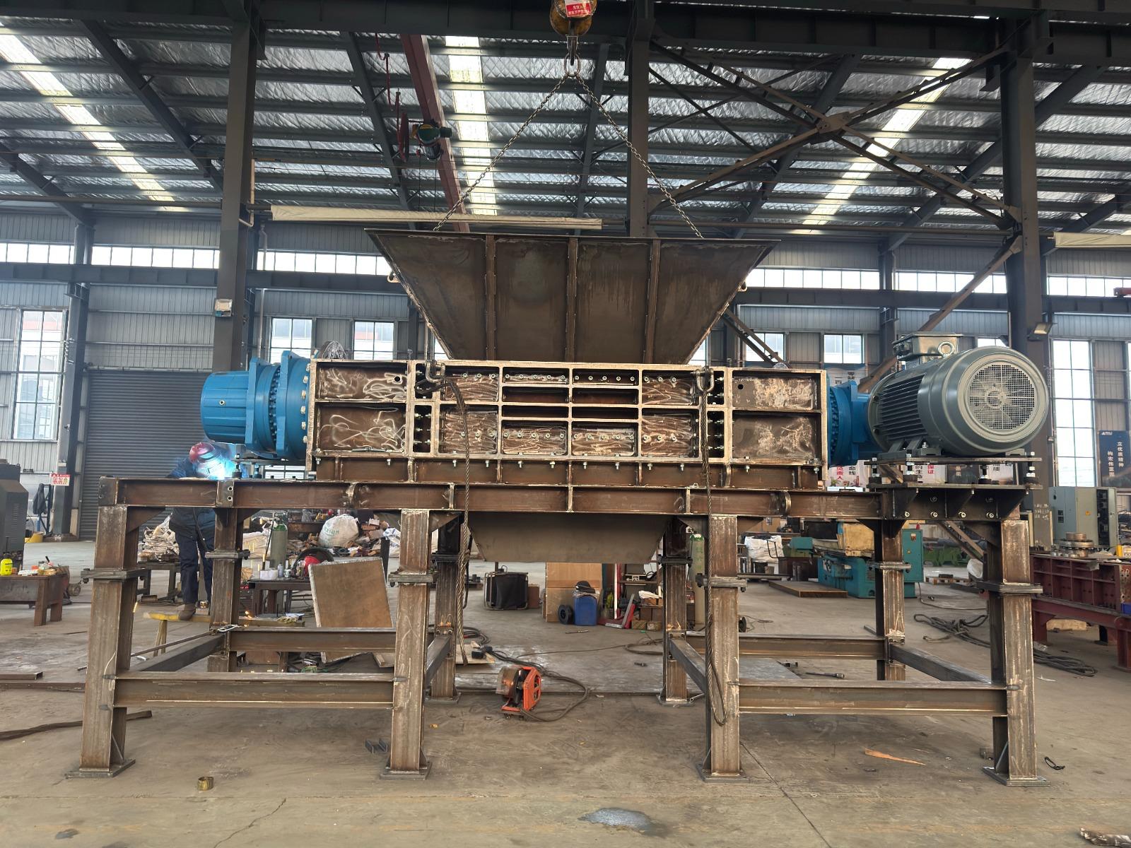 Triturador industrial en fabricación